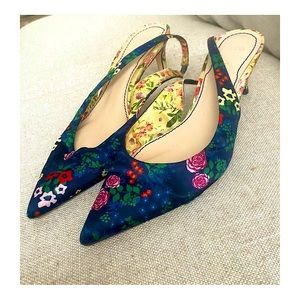 Zara Heels Slingbacks 40 9 9.5  pointy kitten floral blue multicolor satin euc